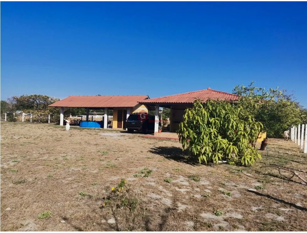 HOUSE FOR SALE IN PUNTA CHAME 1500 M2 CLOSE TO THE BEACH