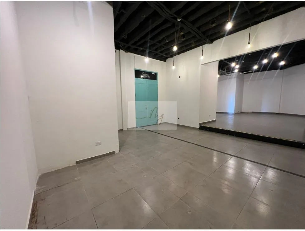Espace commercial à Casco Viejo à louer