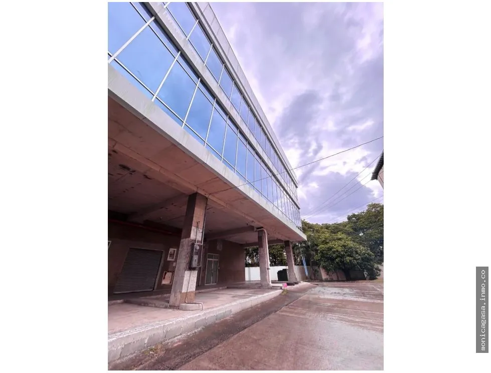 Espace commercial à Zona Libre à vendre