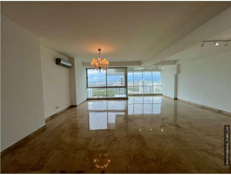 квартира в Costa del Este на продажу