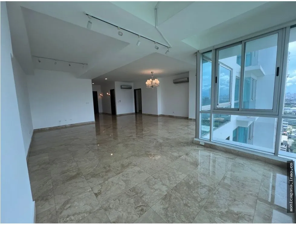 квартира в Costa del Este на продажу