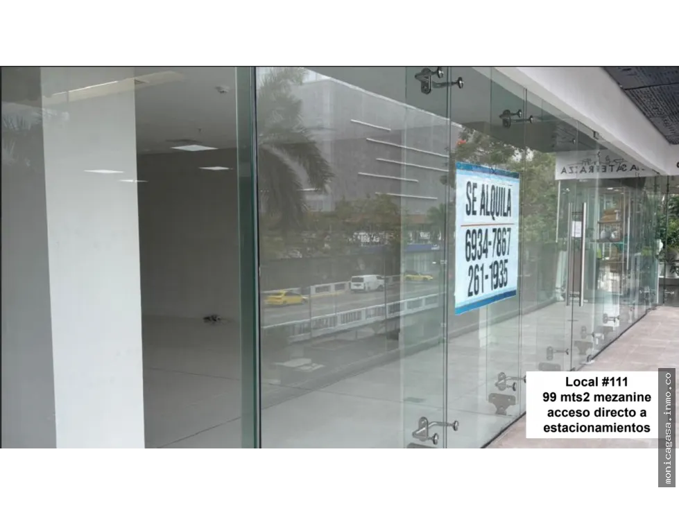 Espace commercial à Costa del Este à louer
