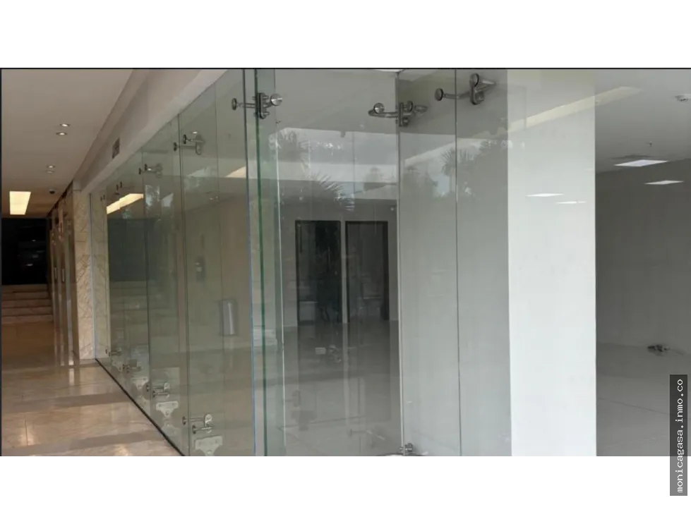 Espace commercial à Costa del Este à louer