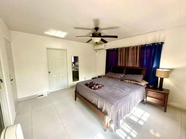 Gran propiedad con 2 residencias independientes en Las Cumbres
