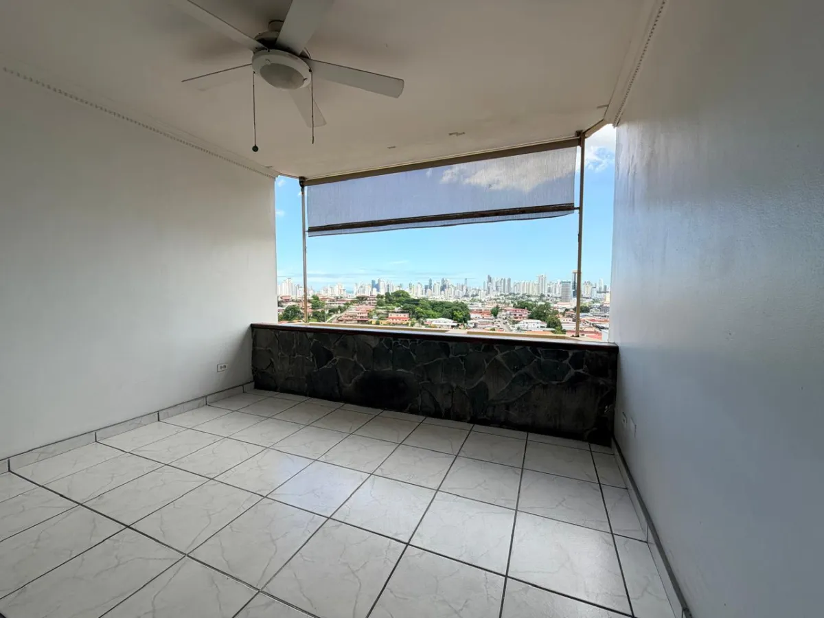 Apartment for sale in Villa de las Fuentes