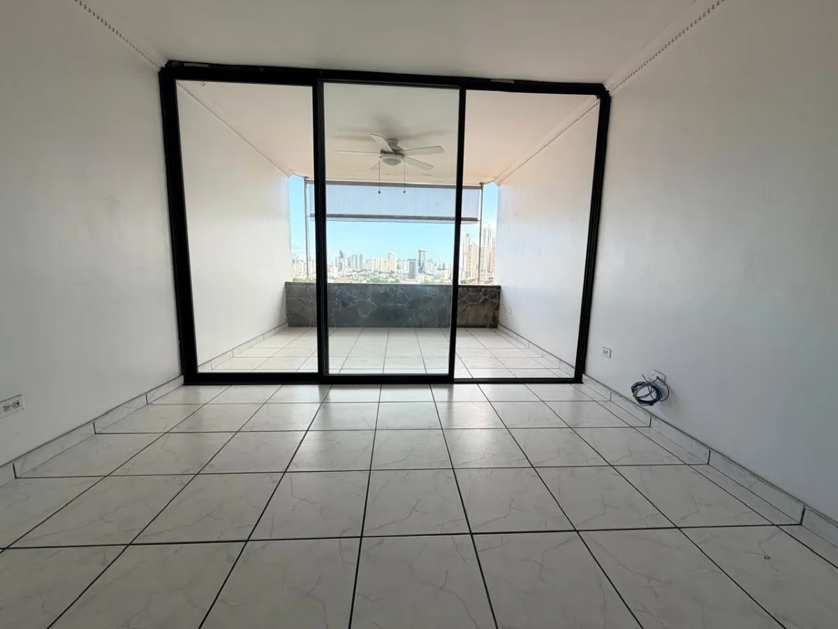 Apartment for sale in Villa de las Fuentes