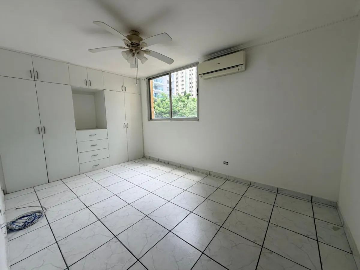 Apartment for sale in Villa de las Fuentes