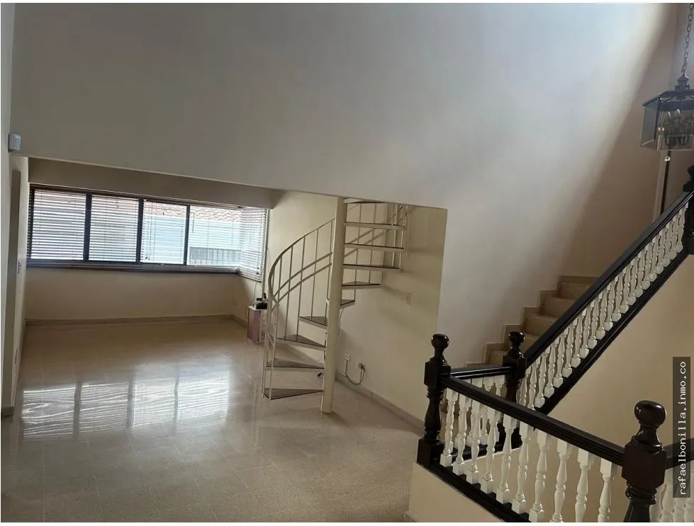 SE VENDE O SE ALQUILA CASA EN DOS MARES
