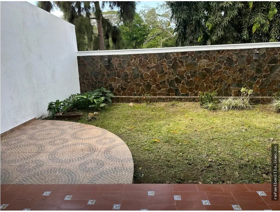SE VENDE O SE ALQUILA CASA EN DOS MARES