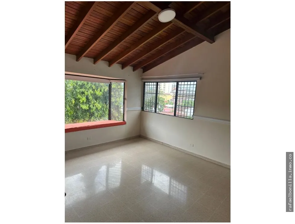 SE VENDE O SE ALQUILA CASA EN DOS MARES