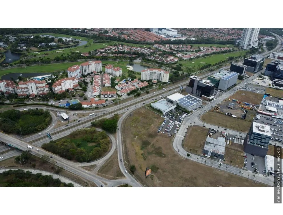 SE VENDE TERRENO EN SANTA MARIA BUSINESS DISTRICT