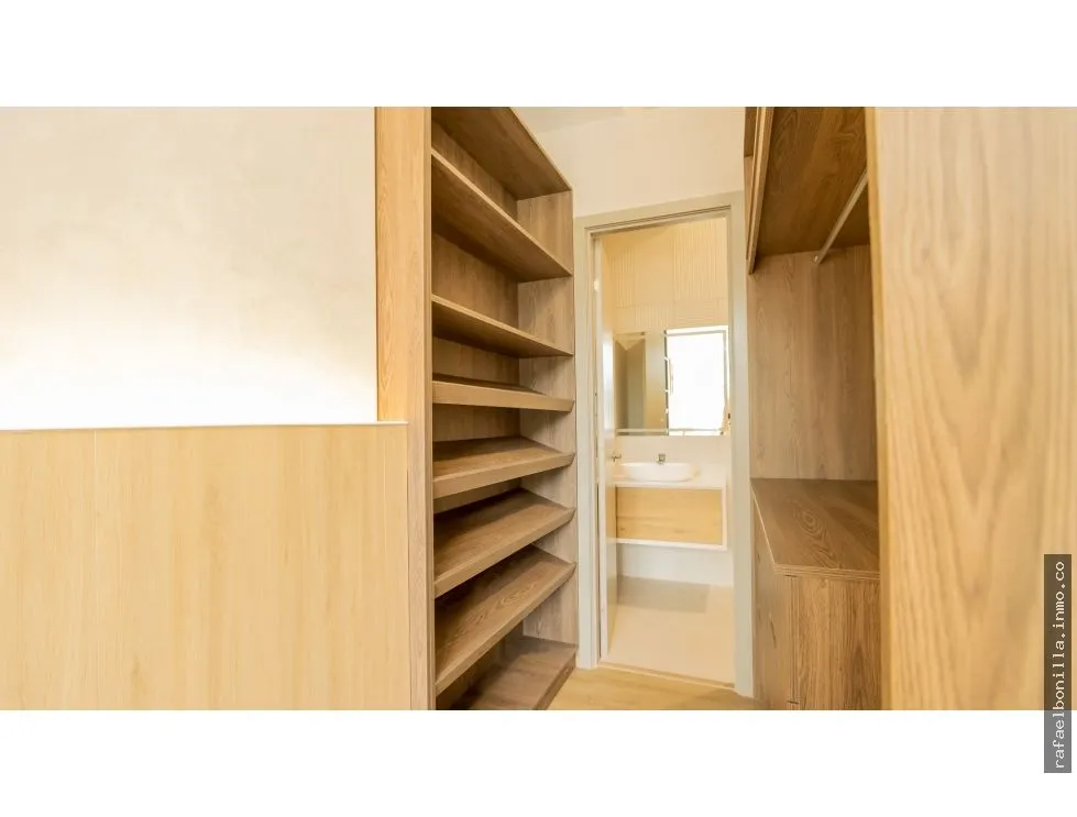 SE VENDE APARTAMENTO EN MARBELLA