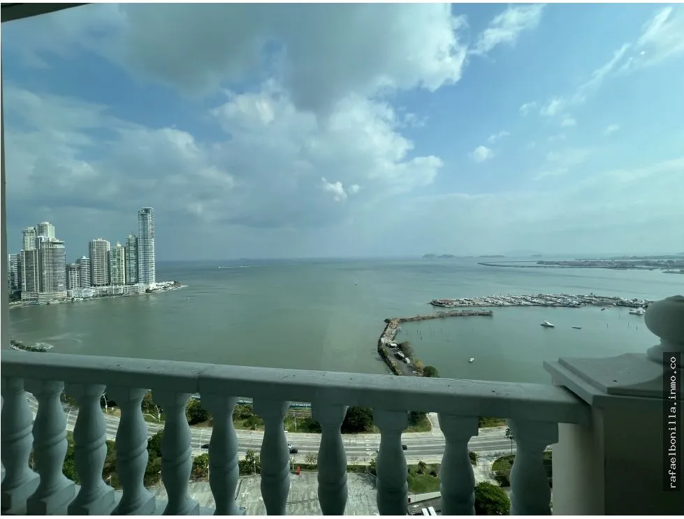 公寓 在 Bella Vista 出售