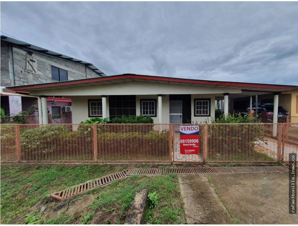 SE VENDE CASA EN LAS TABLAS