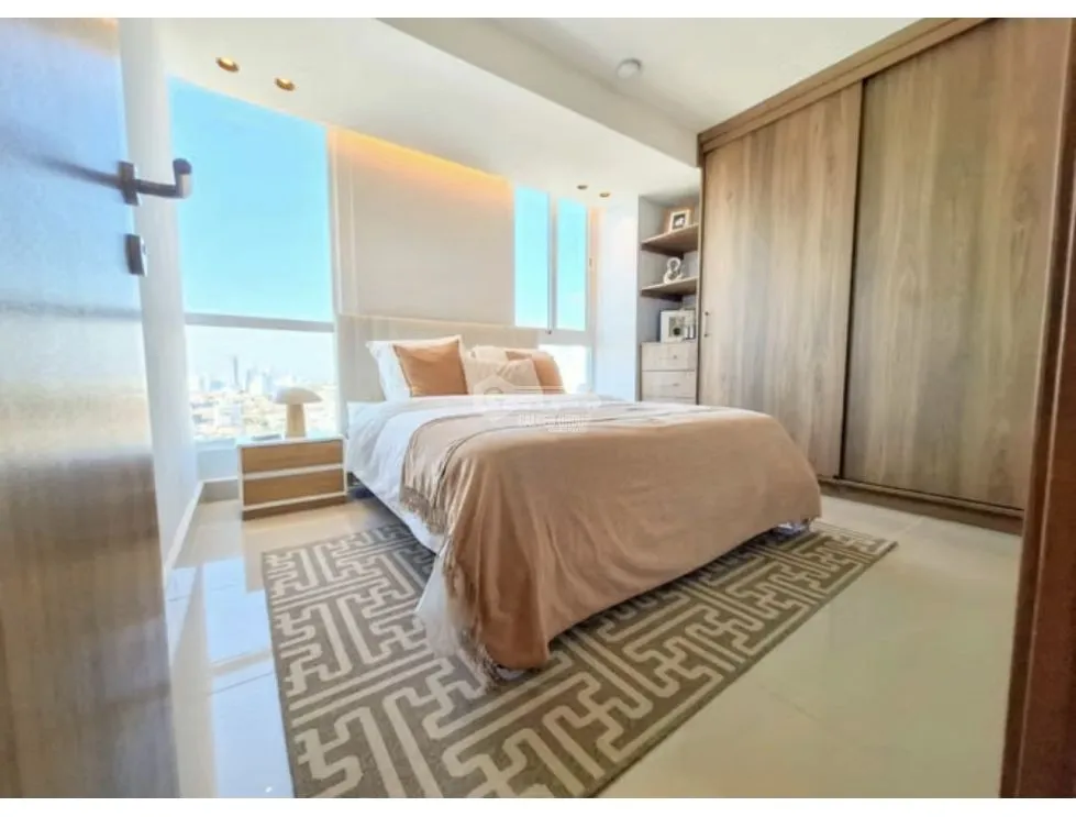 VIA ESPAÑA / ALTO RIO / 76M / 3 BEDROOMS / STUDIO / SEA VIEW