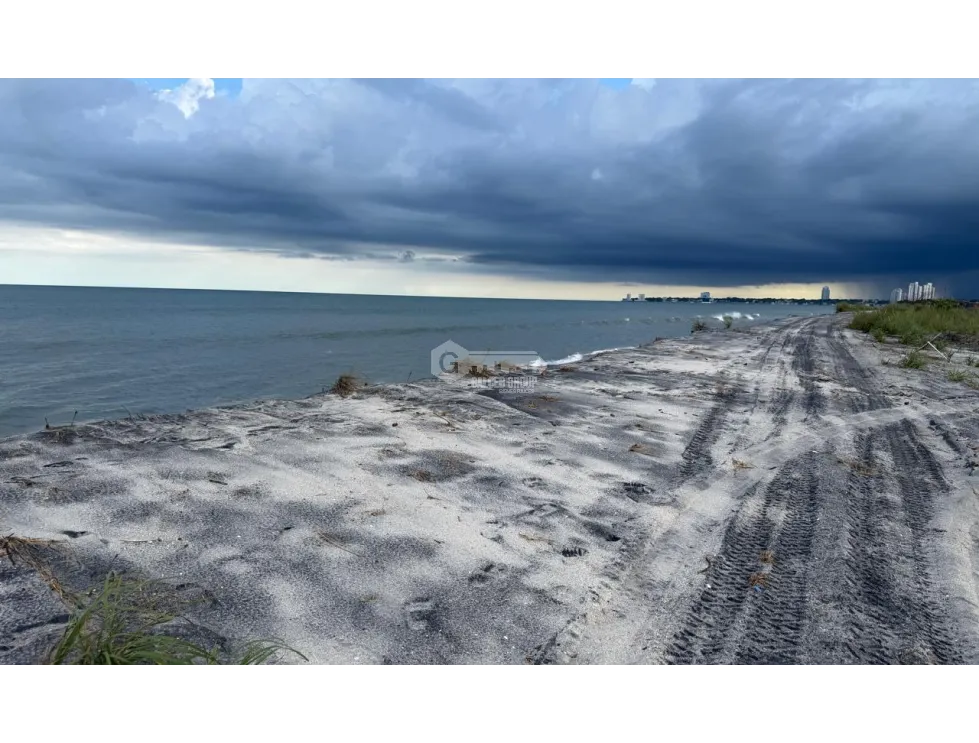 BEACHFRONT LOT FOR SALE IN GORGONA MALIBU BEACH 1200 M