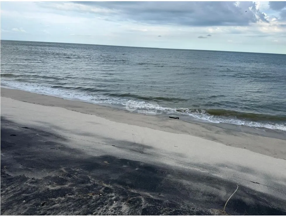 LAND / GORGONA / MALIBU BEACH / 1200 M² / BEACHFRONT