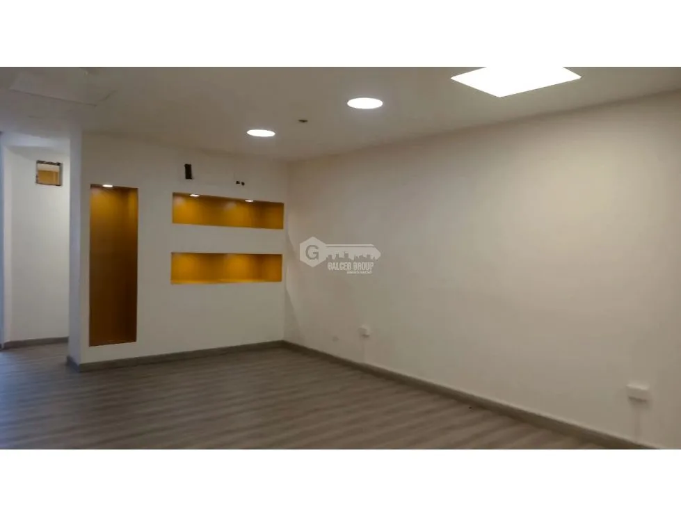 COMMERCIAL SPACE / BRISAS DEL GOLF / VILLAGE GALLERY / 120M / UPPER FLOOR / JC