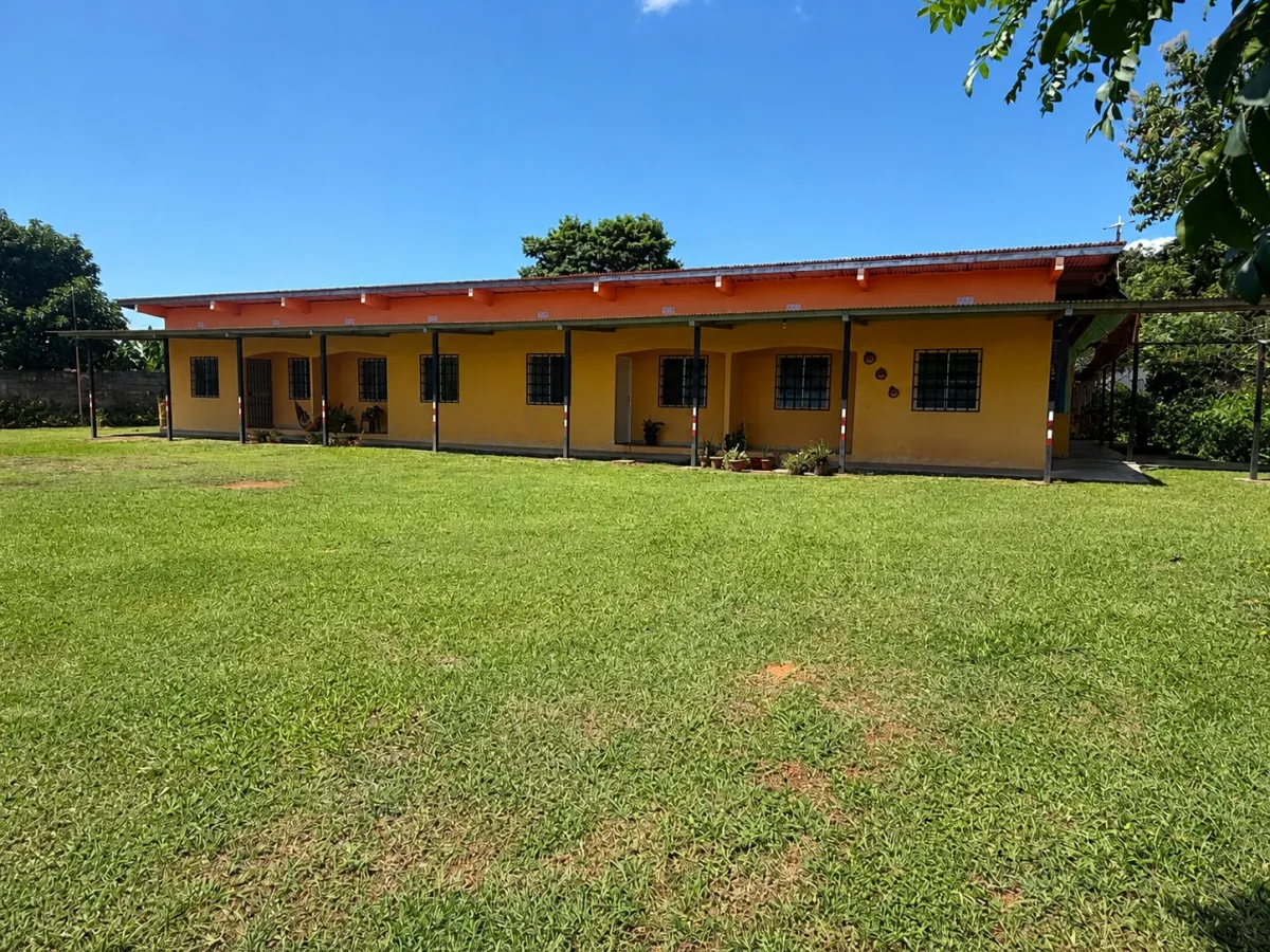 Se Vende Casa con 4 Apartamentos