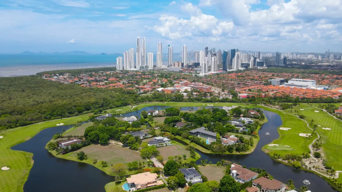 Venta de Apartamento en Santa María PH Valery Point