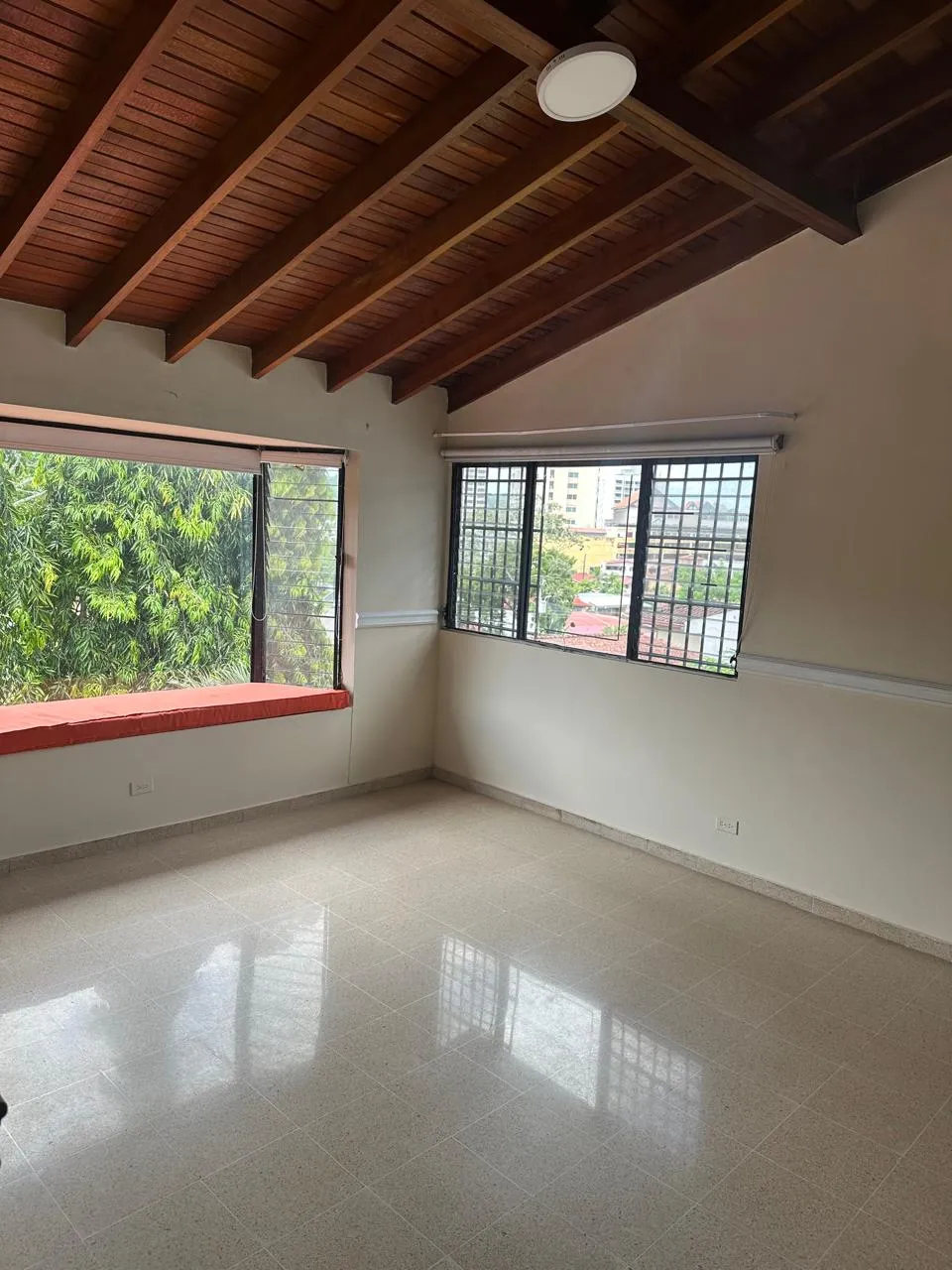 Duplex House for Rent or Sale in Betania, Dos Mares