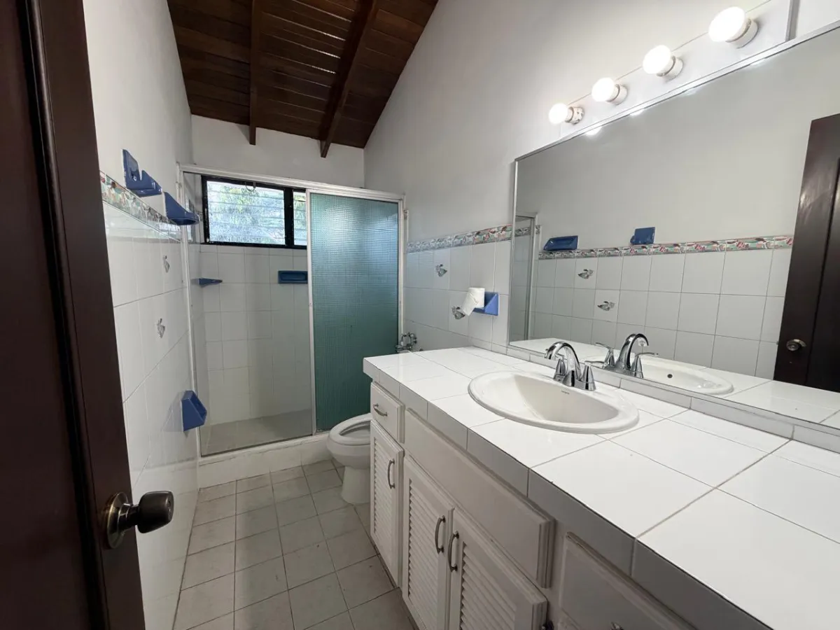 Duplex House for Rent or Sale in Betania, Dos Mares