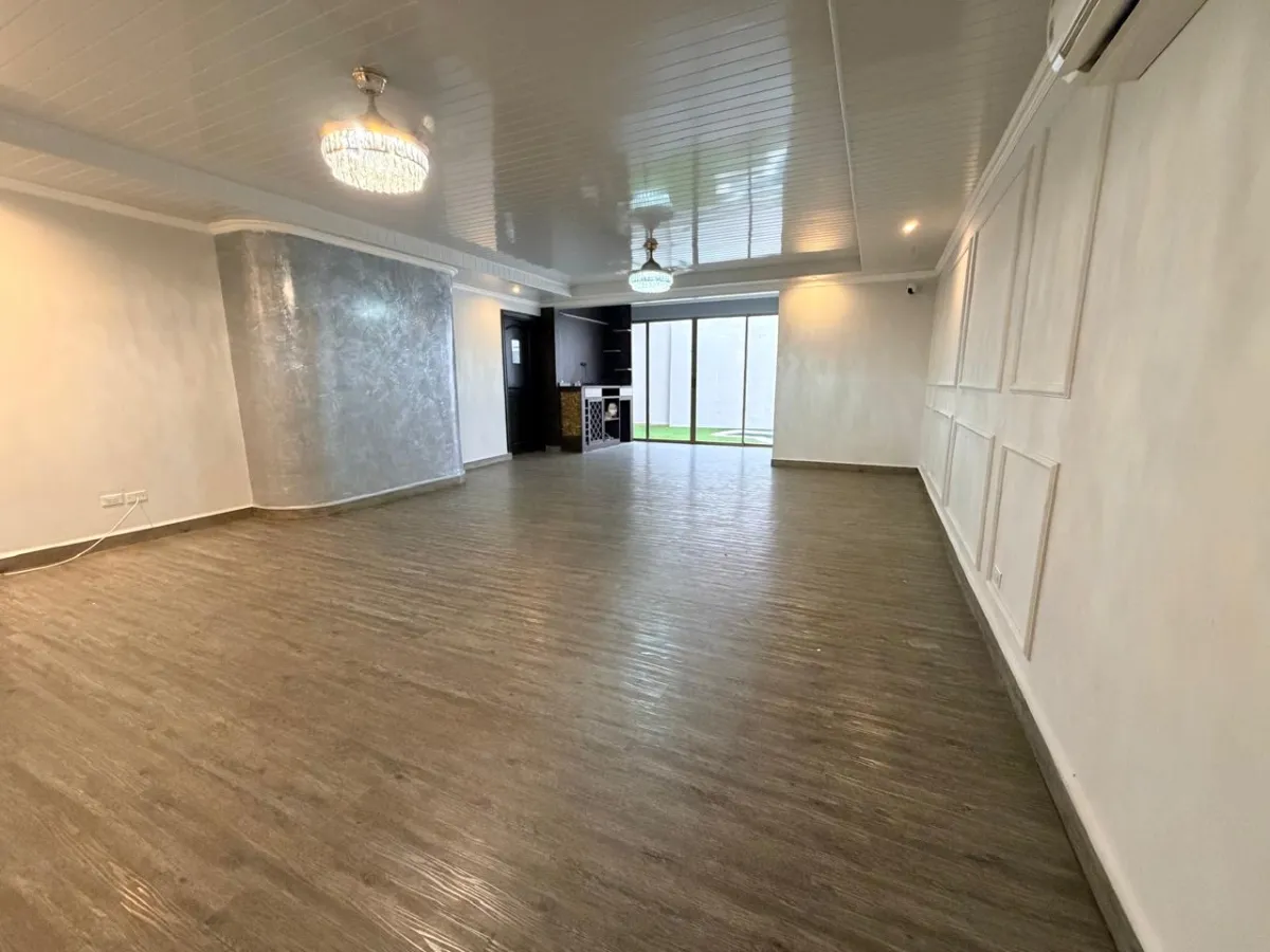 Casa en Alquiler con Piscina | Villa Lucre