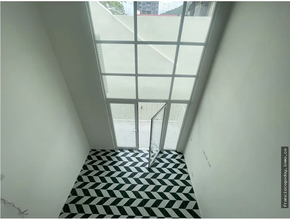 SE VENDE APARTAMENTO - CASCO VIEJO