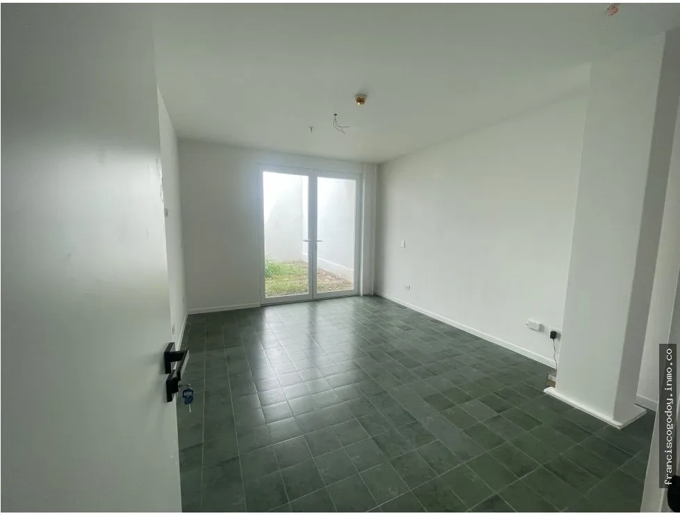 SE VENDE APARTAMENTO - CASCO VIEJO