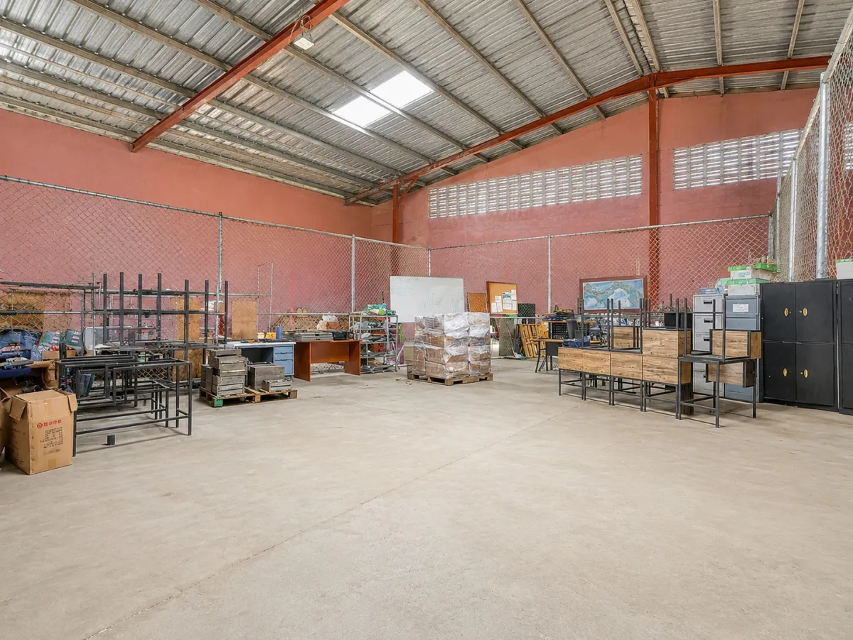 Venta de galera sobre la Ave. José Agustín Arango