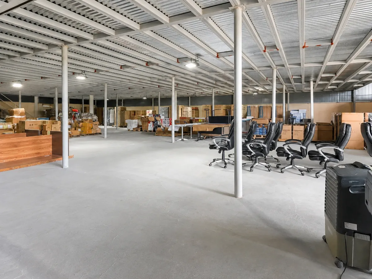 Warehouse with mezzanine for sale in Pacora