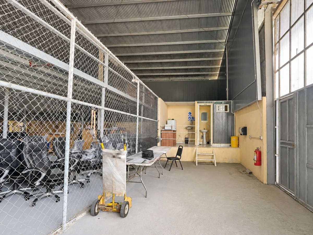 Warehouse with mezzanine for sale in Pacora