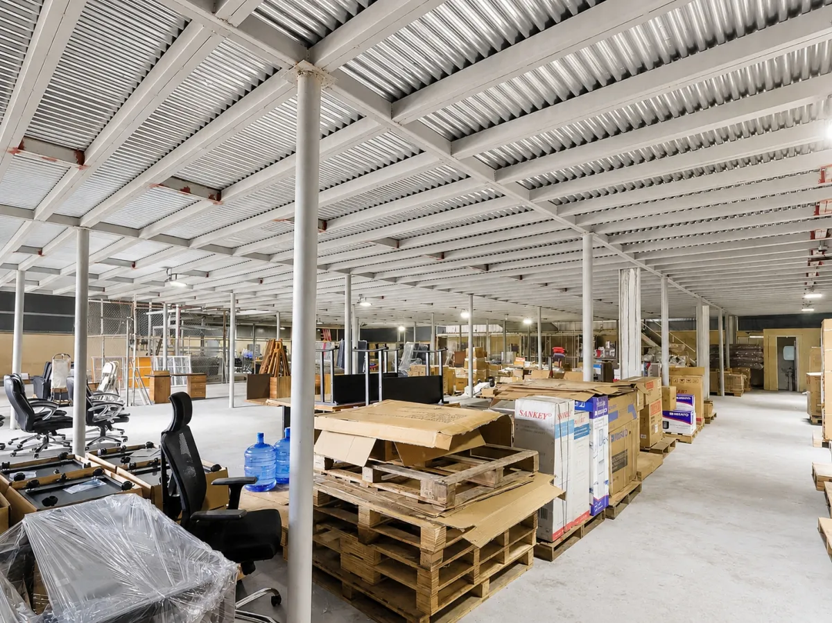 Warehouse with mezzanine for sale in Pacora
