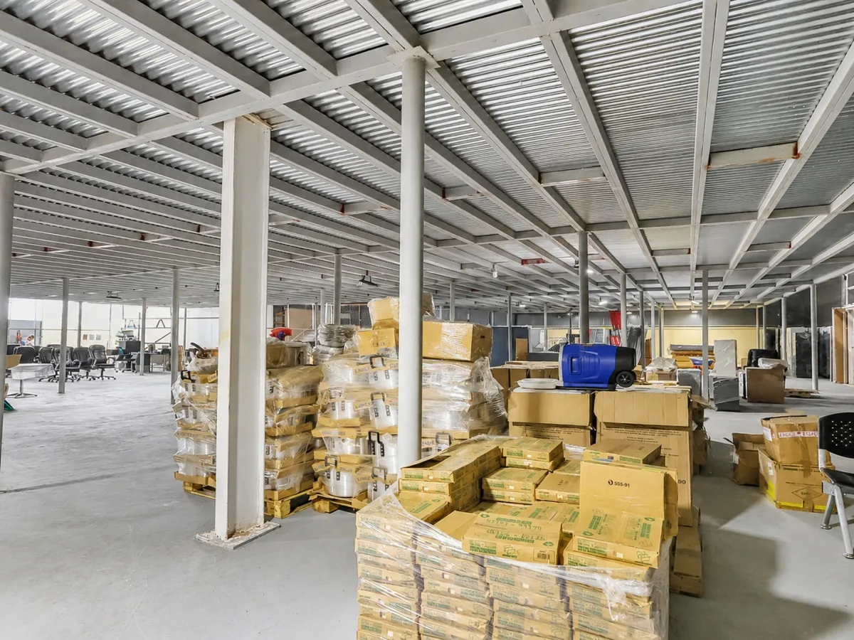 Warehouse with mezzanine for sale in Pacora
