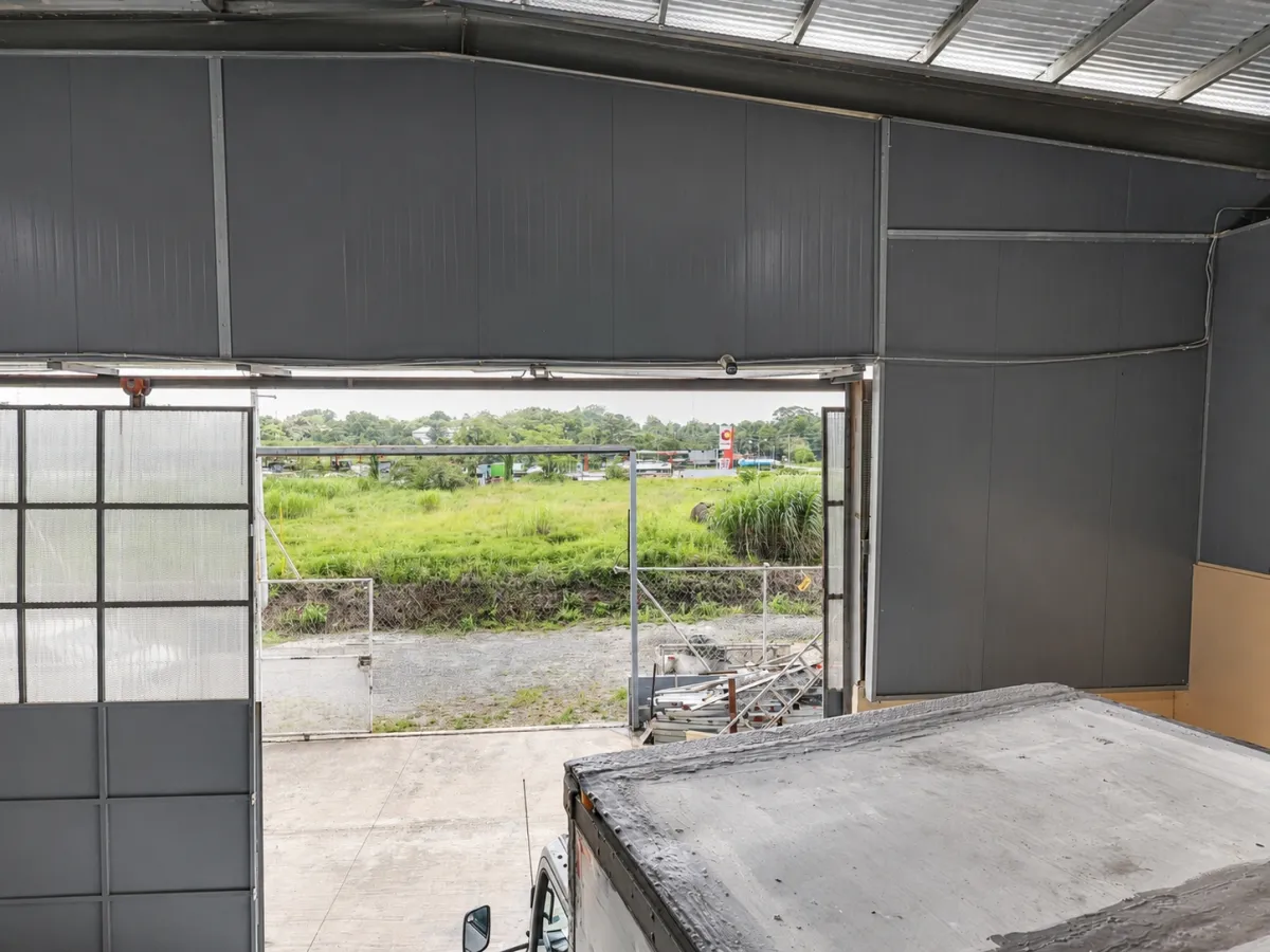 Warehouse with mezzanine for sale in Pacora