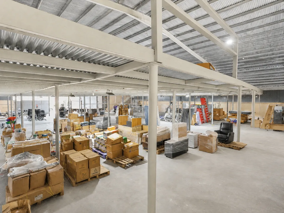Warehouse with mezzanine for sale in Pacora