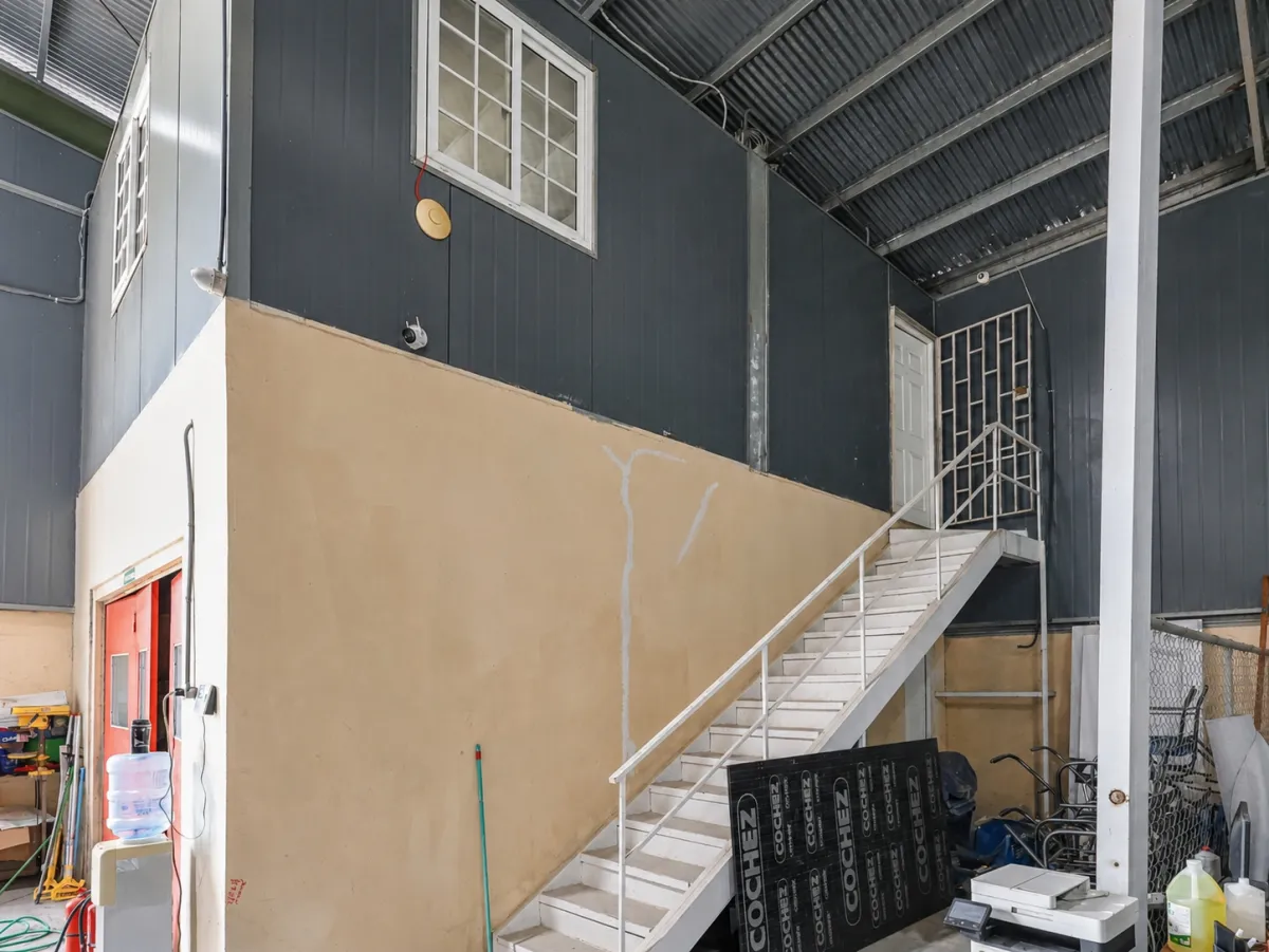 Warehouse with mezzanine for sale in Pacora