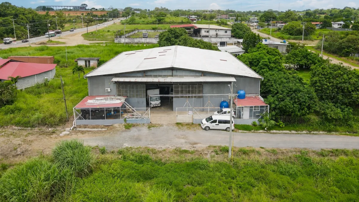 Warehouse with mezzanine for sale in Pacora