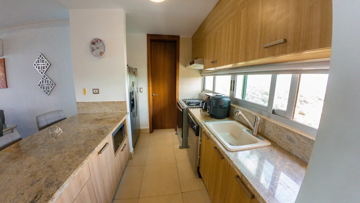 Apartamento Frente al Mar en Playa Serena Nueva Gorgona Panamá