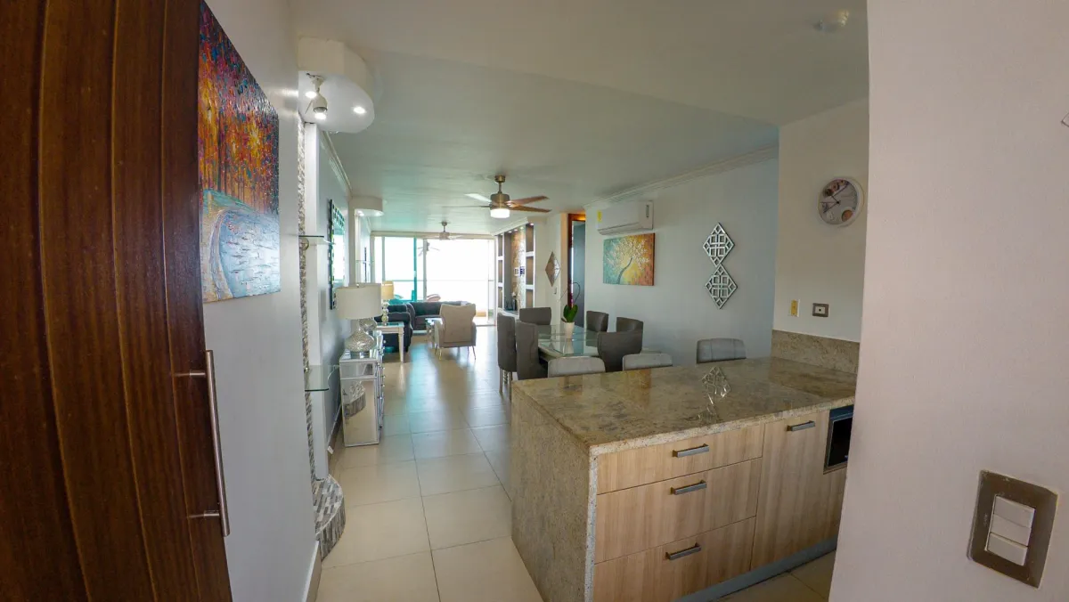 Apartamento Frente al Mar en Playa Serena Nueva Gorgona Panamá