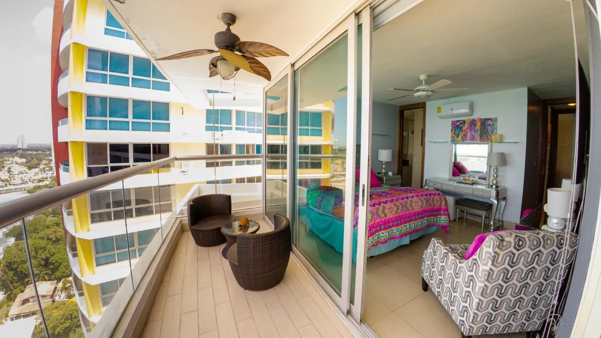Apartamento Frente al Mar en Playa Serena Nueva Gorgona Panamá