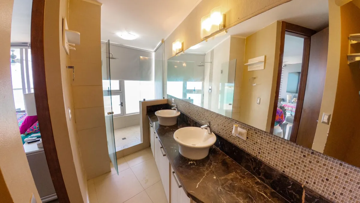 Apartamento Frente al Mar en Playa Serena Nueva Gorgona Panamá