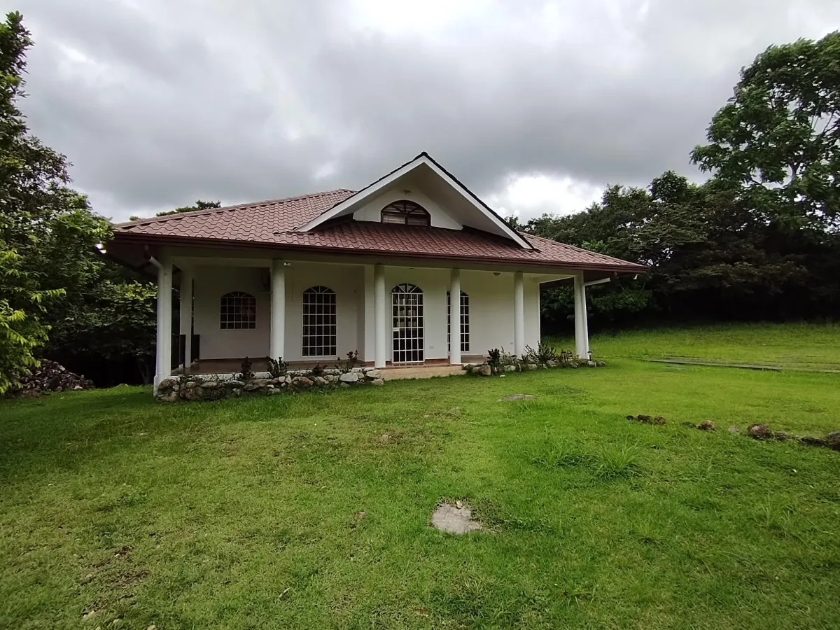 For Rent House in Boquete, Emerald Drive