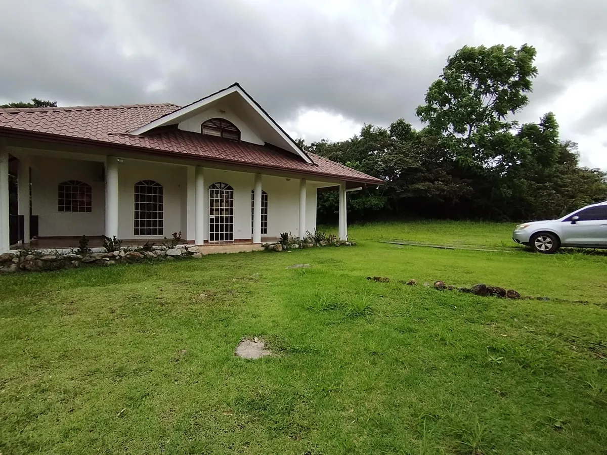 For Rent House in Boquete, Emerald Drive