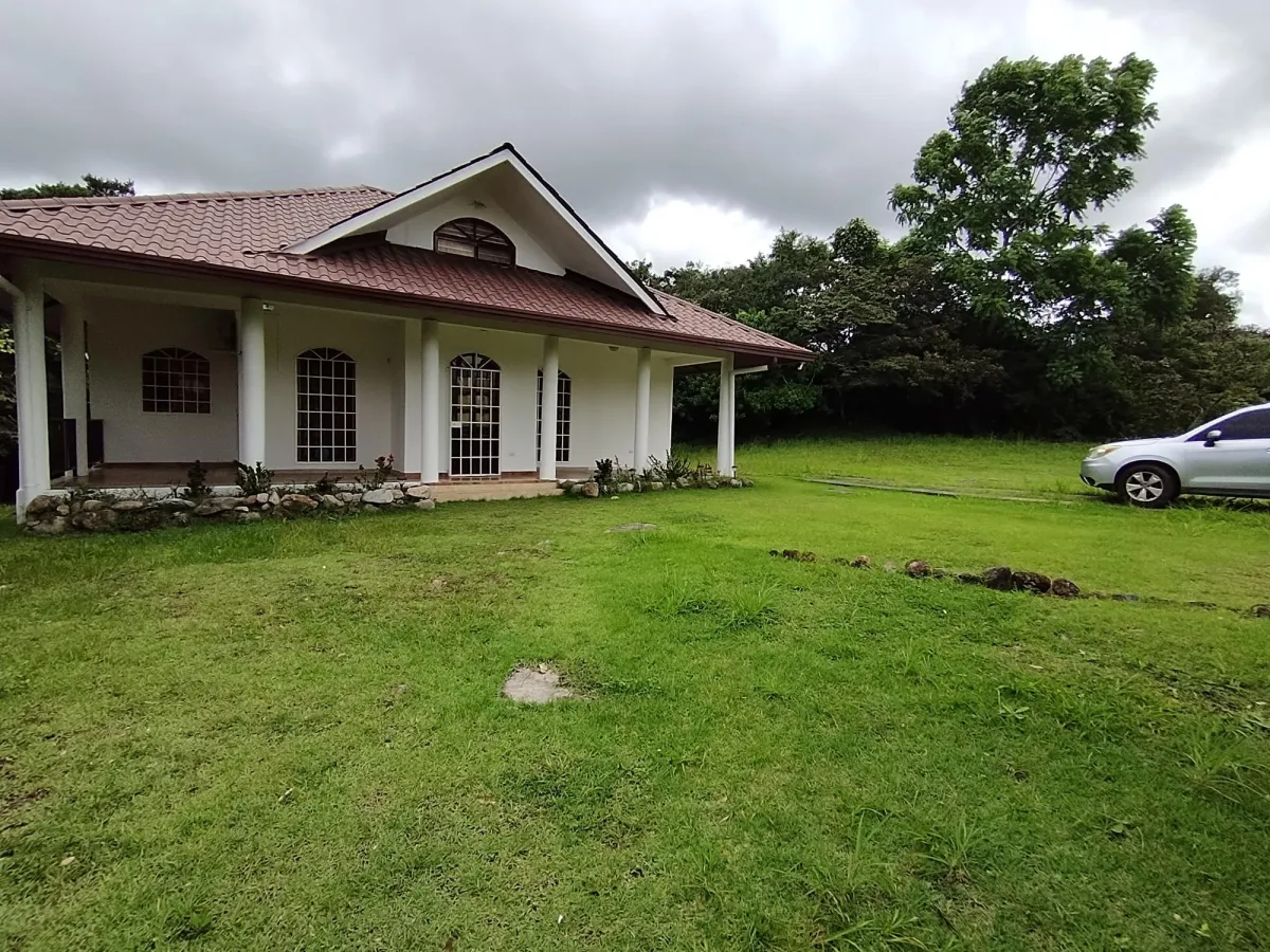 For Rent House in Boquete, Emerald Drive