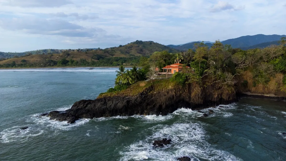 Magnificent Clifftop 3-Sided Oceanfront Home
