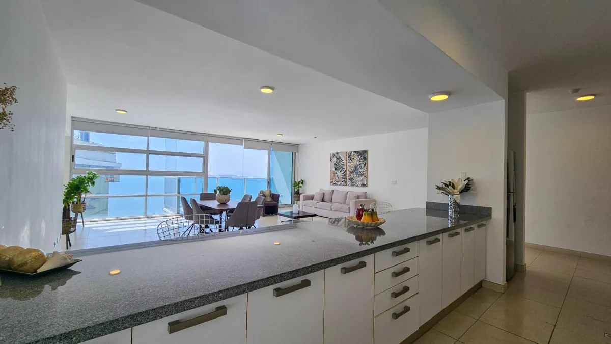 FURNISHED APT ON AV BALBOA - PH WATERS - 256 M2