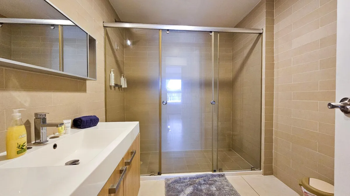 FURNISHED APT ON AV BALBOA - PH WATERS - 256 M2