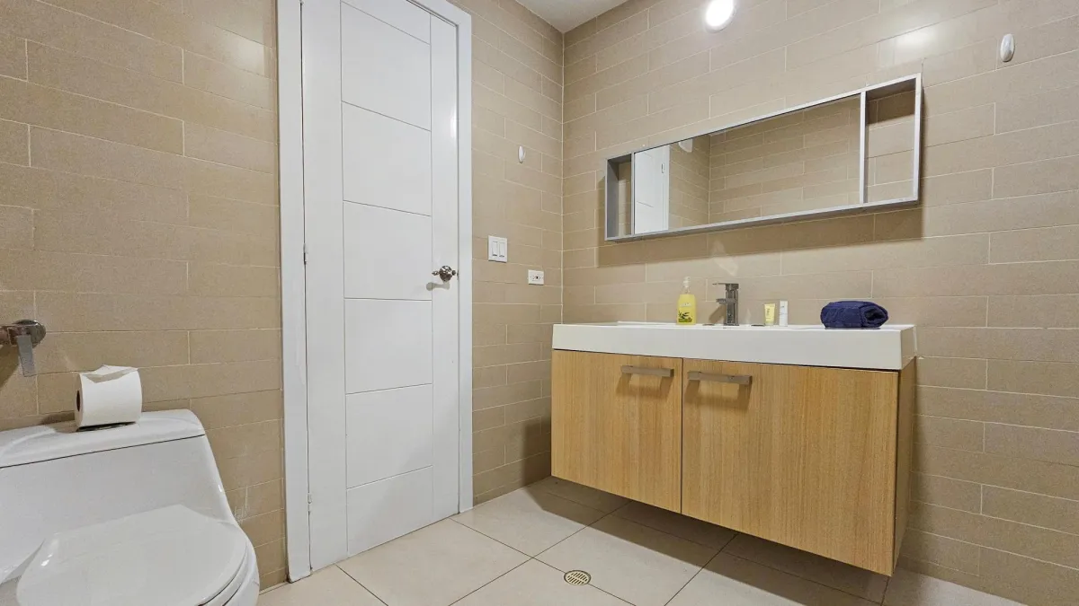 FURNISHED APT ON AV BALBOA - PH WATERS - 256 M2
