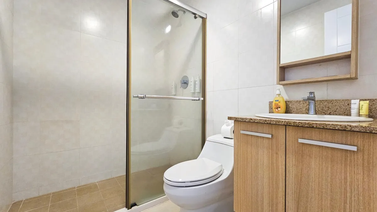 FURNISHED APT ON AV BALBOA - PH WATERS - 256 M2